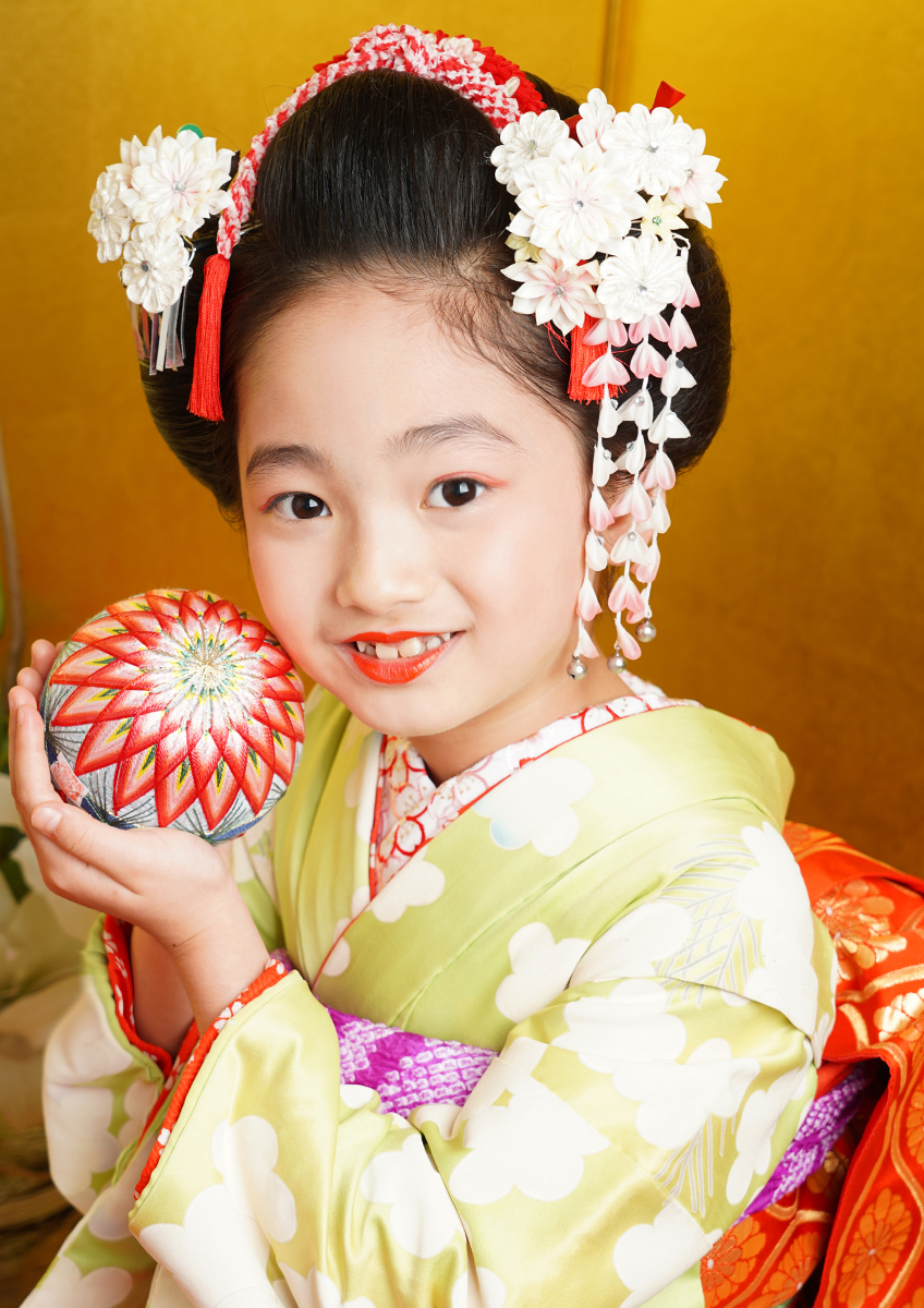 七歳　日本髪 美しい日本の伝統『舞妓』