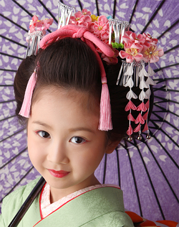 七五三 七歳 日本髪 姫スタイル トップに花簪を 江戸川区の写真館スタジオタカノ
